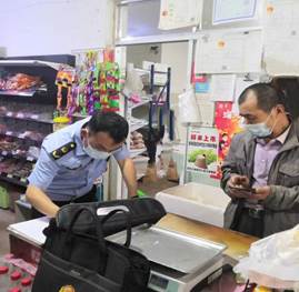 守护校园J9九游会 九游会J9周边食品安全“我们”在行动(图1)