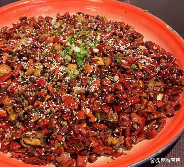 「在南京吃四方」四川菜：炒炸煸煮炖麻辣鲜香是主味J9九游会 九游会J9(图6)