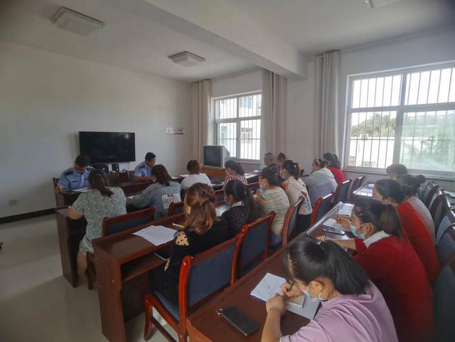 朱王堡镇市场监督管理所举行小型餐J9九游会 九游会J9饮单位约谈培训会(图1)