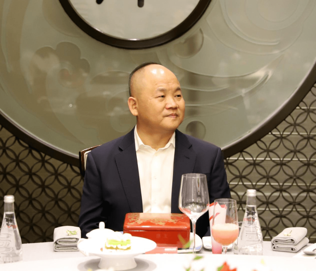 J9九游会 九游会J9世界中餐业联合会与眉州东坡集团共同举办“让世界爱上川菜·驻华使节品鉴会”(图3)