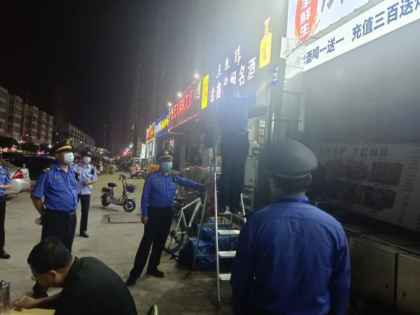 J9九游会 九游会J9文峰区城管执法局扎实开展餐饮油烟治理专项督导检查(图1)