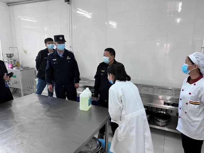 J9九游会 九游会J9呼中区多措并举守护开学季校园食品安全(图1)