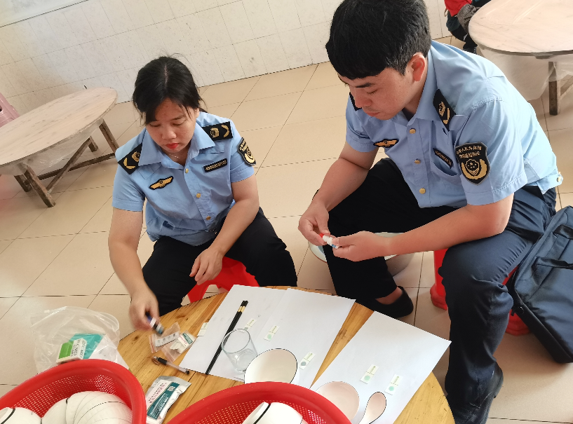 J9九游会 九游会J9市场监管全力保障广西兴安县溶江镇第十八届人民代表大会第三次会议餐饮服务食品安全(图1)