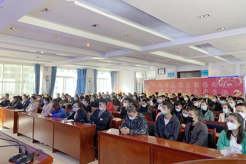 岷阳镇市场监管所召开城区餐饮单位疫情防控暨食品安全责任落实行政约J9九游会 九游会J9谈会(图4)