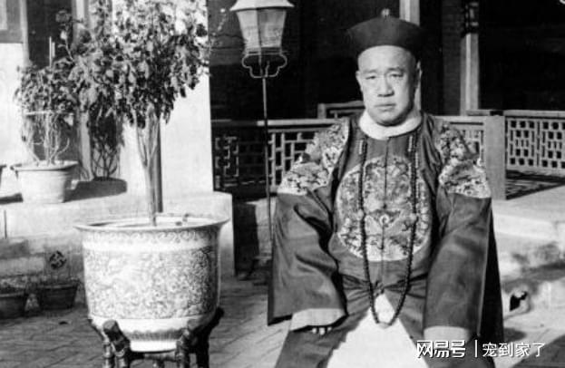 大清最后的格格金默玉：爱国主义者姐姐川岛芳子J9九游会 九游会J9却是头号女汉奸(图2)