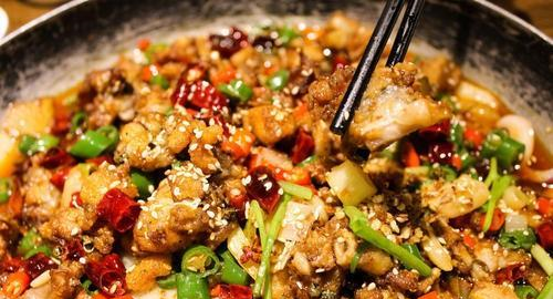 去川菜馆吃饭最好别点这3道菜店员一看就知道你不是四川人！J9九游会 九游会J9(图2)