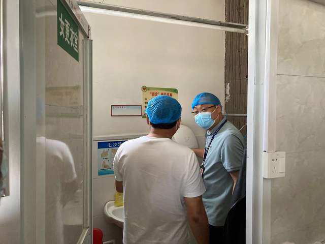 新密市市场监督管理局餐J9九游会 九游会J9饮科到学校陪餐(图1)