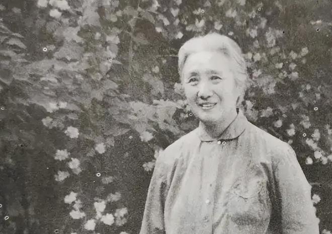 J9九游会 九游会J9杜月笙去饭馆吃饭排2小时还没到自己给老板娘5万大洋扩充店面(图8)