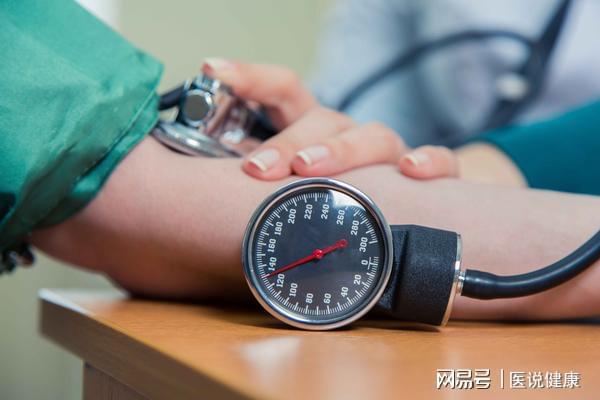 J9九游会 九游会J9当身体缺钾时身体会有3种症状表现多吃这3种食物或能补充(图3)
