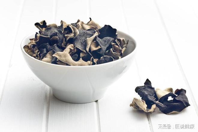 患有脂肪肝后不只是治疗饮食常J9九游会 九游会J9吃6种食物或能养肝护肝(图3)