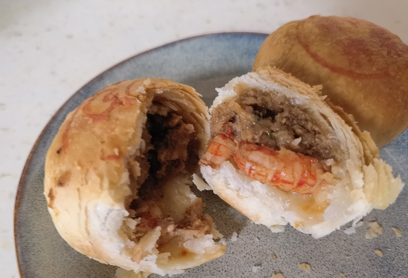 J9九游会 九游会J9上海鲜肉月饼市场有多“卷”？两条马路就有超过20个品牌、近100种口味！(图44)