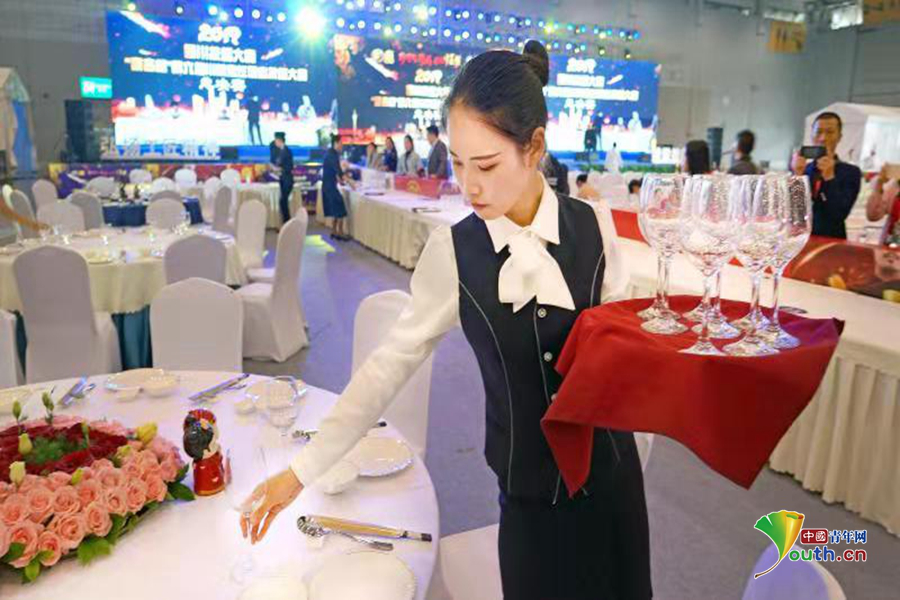 九游会J9 J9九游会第六届川菜烹饪职业技能大赛总决赛在蓉举行(图2)