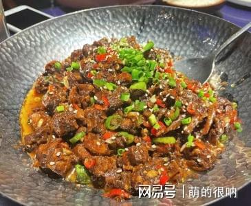 九游会J9 J9九游会北京小伙晒酒局走红10人花500块钱网友：这性价比真高(图1)