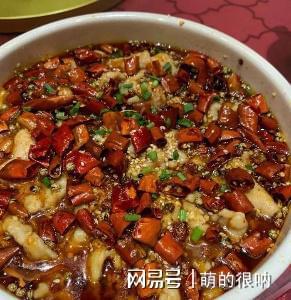 九游会J9 J9九游会北京小伙晒酒局走红10人花500块钱网友：这性价比真高(图3)