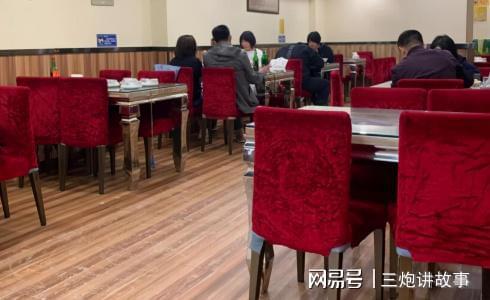 J9九游会 九游会J9号称沈阳最好吃的水煮鱼40张桌子坐不下一天卖出500斤鱼(图2)