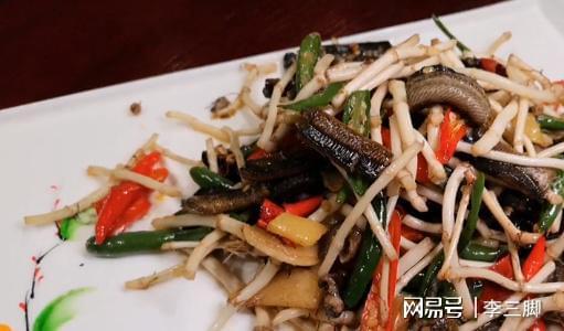 四川小镇上的神秘小吃很多老成都人九游会J9 J9九游会也没见过能吃上全凭运气(图4)
