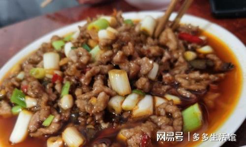 九游会J9 J9九游会重庆小镇上的苍蝇馆子婆媳2代传承市区人开车40公里排队吃(图4)