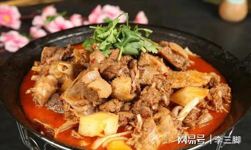 为何“粗糙”的东北菜能火遍全国？看完这4个原因明白了九游会J9 J9九游会(图4)