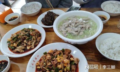 双流老字J9九游会 九游会J9号蘸水肥肠从10元涨到30元一盆成都人隔三差五来(图4)