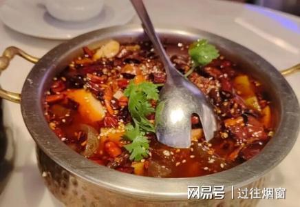 四川女孩到上海旅游点了一份毛血旺结账时吓一跳半月工资J9九游会 九游会J9(图3)