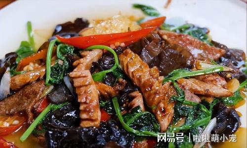 四川这家苍蝇馆子1008元能吃7个菜网友：店家含泪赚600元九游会J9 J9九游会(图5)