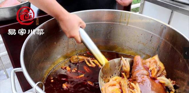 卤料调九游会J9 J9九游会卤味不是熬中药卤料少而精才出卤味多必定出药味(图2)