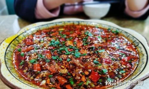 重庆正宗的老字号川菜馆鱼香肉丝堪称一绝每J9九游会 九游会J9天饭点人山人海(图6)