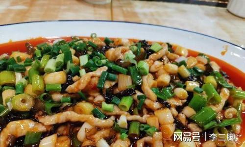 重庆正宗的老字号川菜馆鱼香肉丝堪称一绝每J9九游会 九游会J9天饭点人山人海(图3)