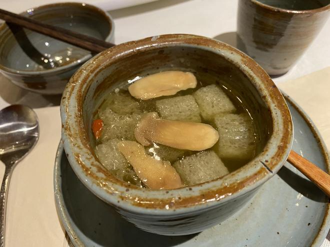 吃烤鸭北京J9九游会 九游会J9不止有全聚德朋友请客这家正不错外脆内香直流汁儿(图9)
