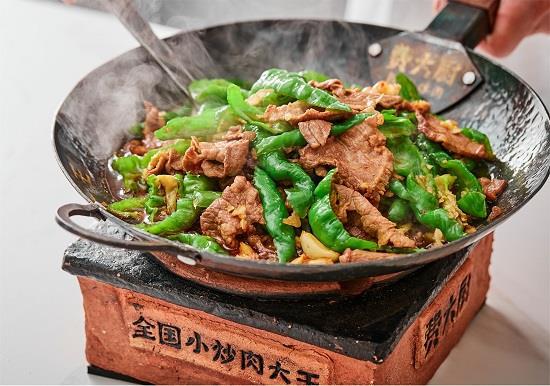 费九游会J9 J9九游会大厨辣椒炒肉唱响“翻台大戏”入沪湘菜如此受欢迎？(图2)