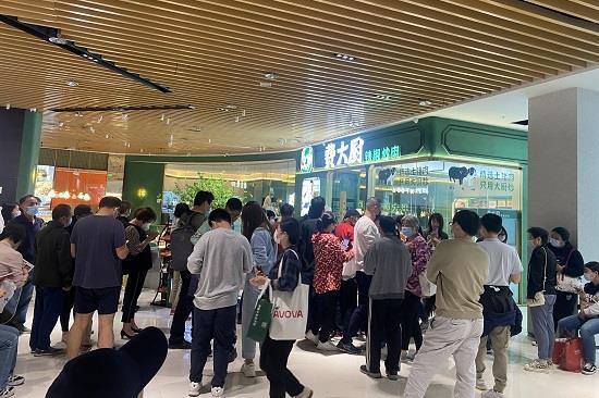 费九游会J9 J9九游会大厨辣椒炒肉唱响“翻台大戏”入沪湘菜如此受欢迎？(图1)