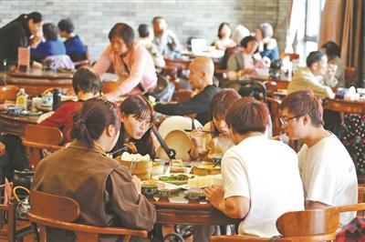 顺德有餐饮店公示“不用预制菜”是噱头还是坚守真味？有企业抢滩预制菜市场J9九游会 九游会J9(图1)