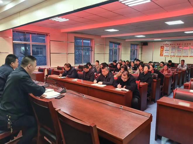 J9九游会 九游会J9华池县悦乐镇市场监督管理所举办学校食堂从业人员食品安全培训会(图2)