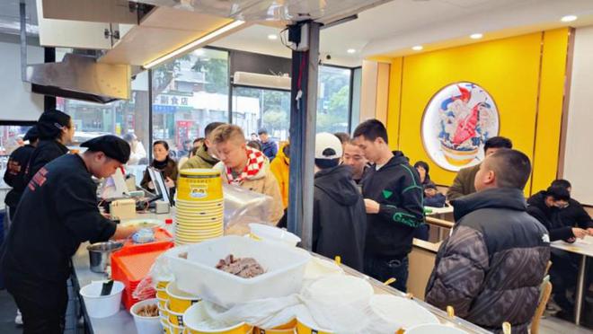 J9九游会 九游会J9小餐饮也能做出大事业解读鲜师傅杨志的创业之路！(图1)