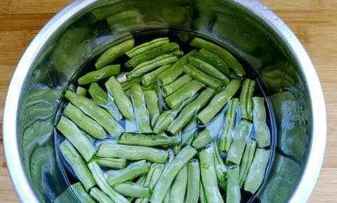 九游会J9 J9九游会孕妇不能吃哪些食物？孕期饮食红灯区！这些食物孕妇千万别碰(图2)