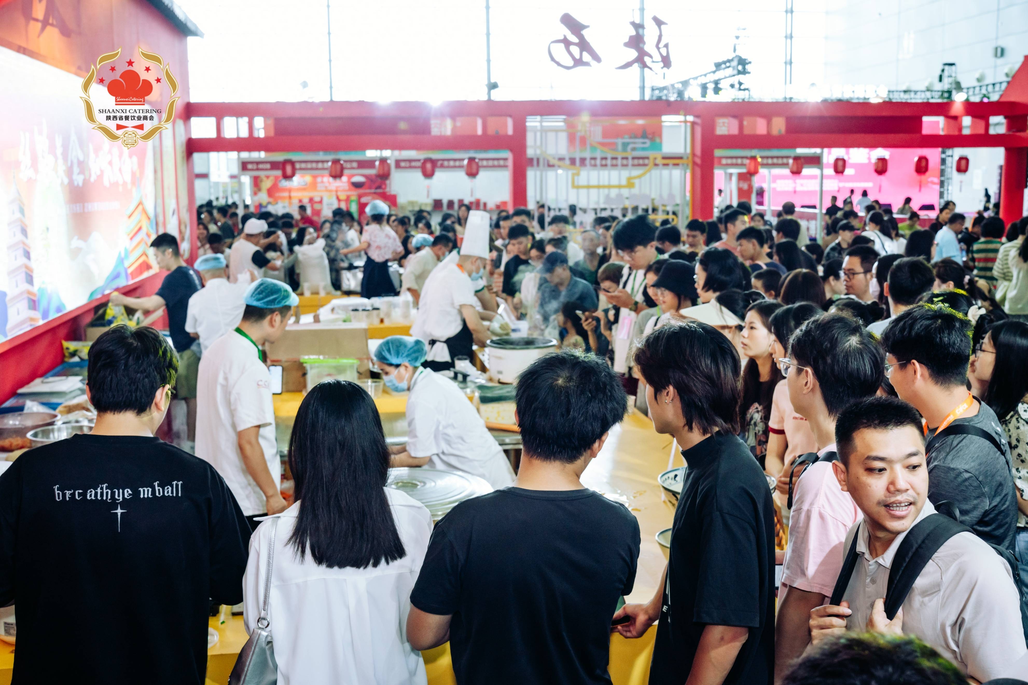 J9九游会 九游会J9中国国际食品餐饮博览会在长沙举行 陕西馆成为最具人气美食打卡地(图2)