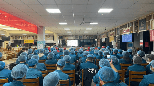 筑牢安全防线提高服务水平——华大餐饮开展员工培训活动J9九游会 九游会J9(图3)