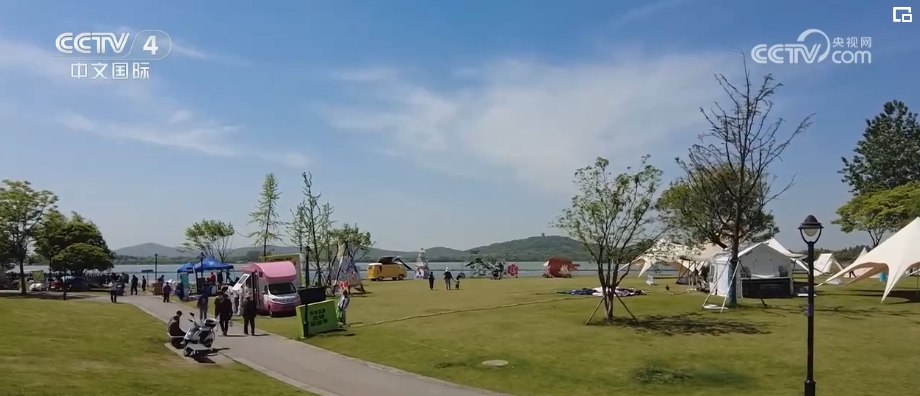 J9九游会 九游会J9销售火热、热度升高！消费场景丰富多样 “五一”假期旅游市场活力迸发(图7)