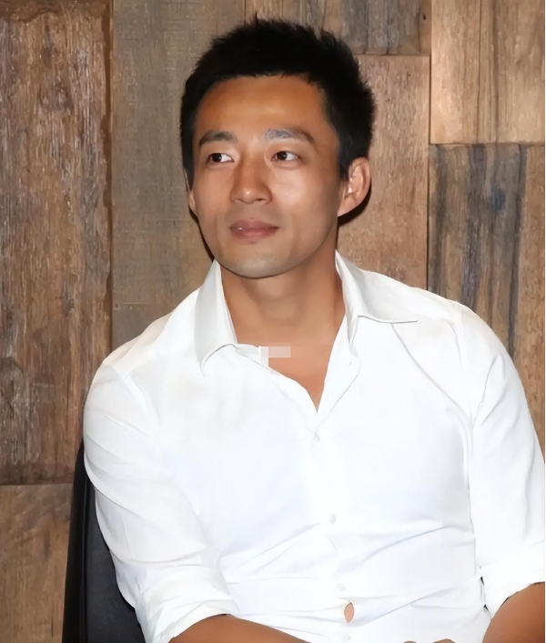J9九游会 九游会J9汪小菲韩国开会内容曝光英语演讲秒变霸总认真工作魅力爆棚(图1)