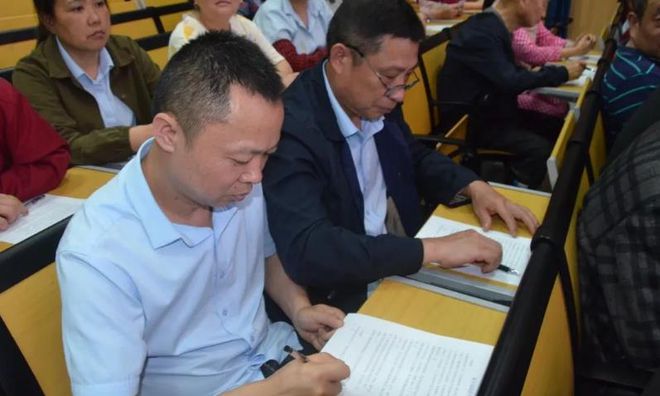 常德淮阳中学举行食堂员J9九游会 九游会J9工食品安全专题培训(图4)