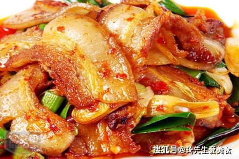 J9九游会 九游会J9色泽红亮肥而不腻下饭菜首选经典川菜回锅肉的家常做法分享(图3)