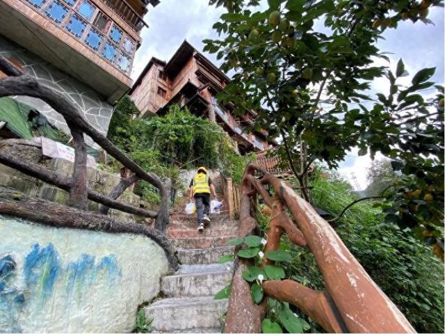 美团外卖“必点榜”榜单揭晓 北京菜、川菜、烧烤等中式菜系占北京市榜单九游会J9 J9九游会TOP3(图1)